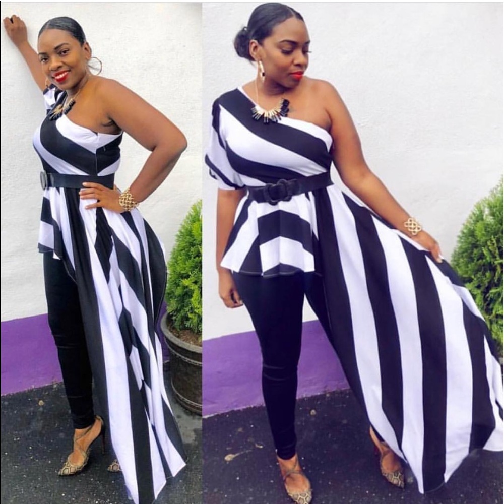 Back in stock.. black and white stripes top